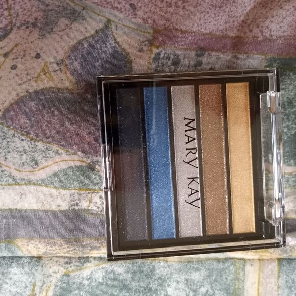 Mary Kay Rock The Runway Eye Color Palette Discontinued Limited Edition Shadow - Picture 5 of 8